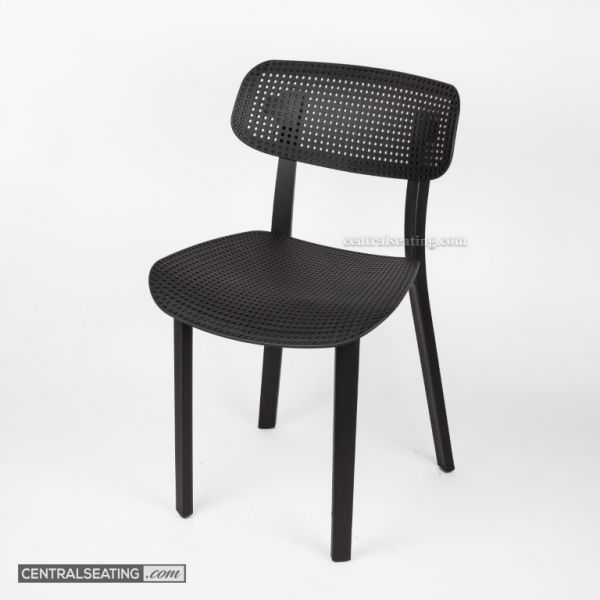 Looking for a durable, comfortable, and affordable commercial outdoor chair for your restaurant? Our black plastic polypropylene chair is weather-resistant, stylish, and easy to clean. Buy now and give your customers the ultimate outdoor dining experience